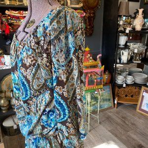 Size Medium Roulette Poly/Spandex Long Sleeve Midi Dress Flame Stitch